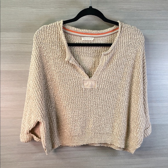 ILLA ILLA Sweaters - ILLA ILLA Oversized Oatmeal Textured V-Neck Cropped Sweater | Small